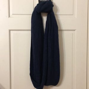 Modena Infiniti Scarf